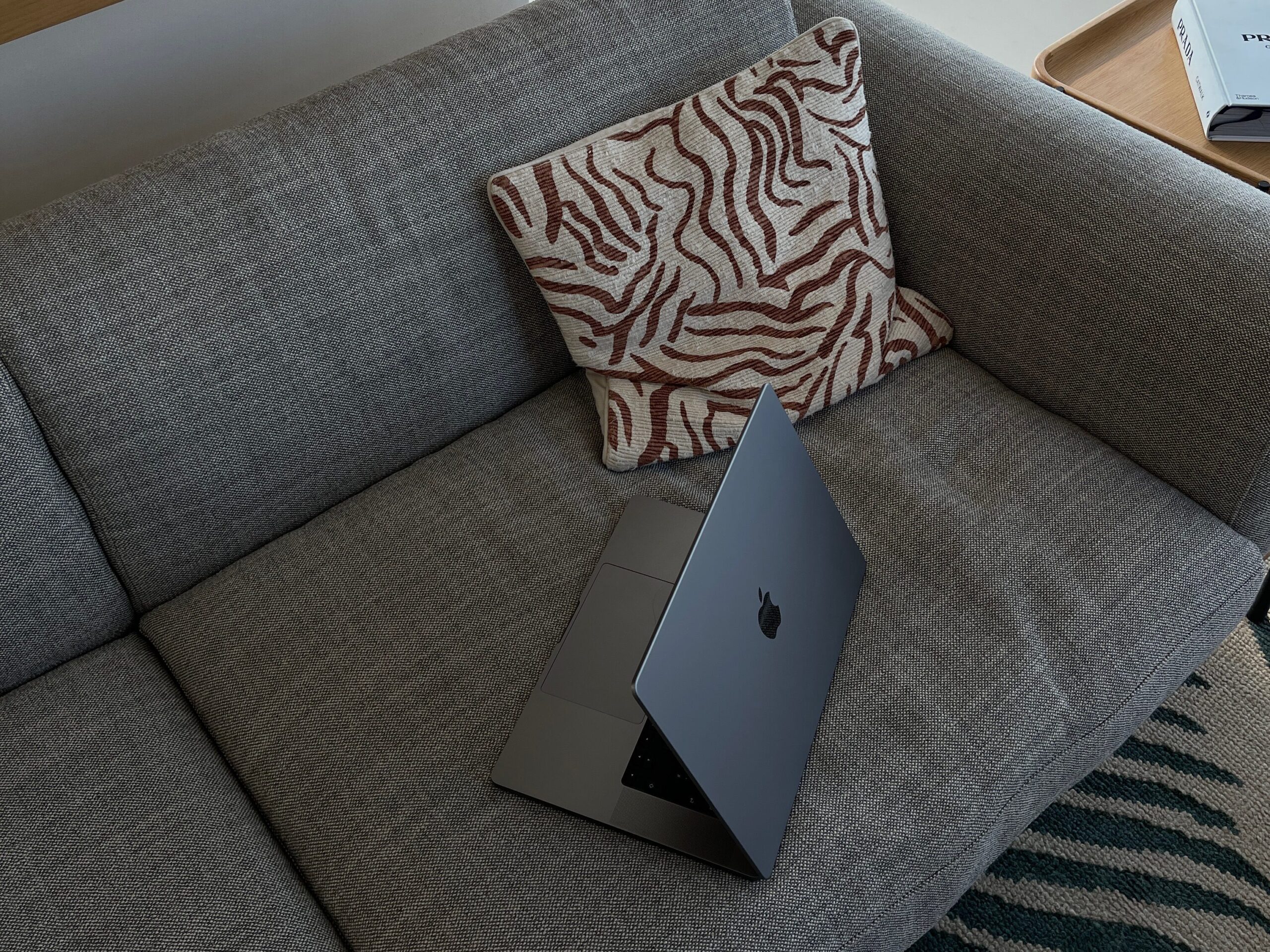 The evergreen course myth and why passive income doesn't always work as an online business | Entrepreneur Academic